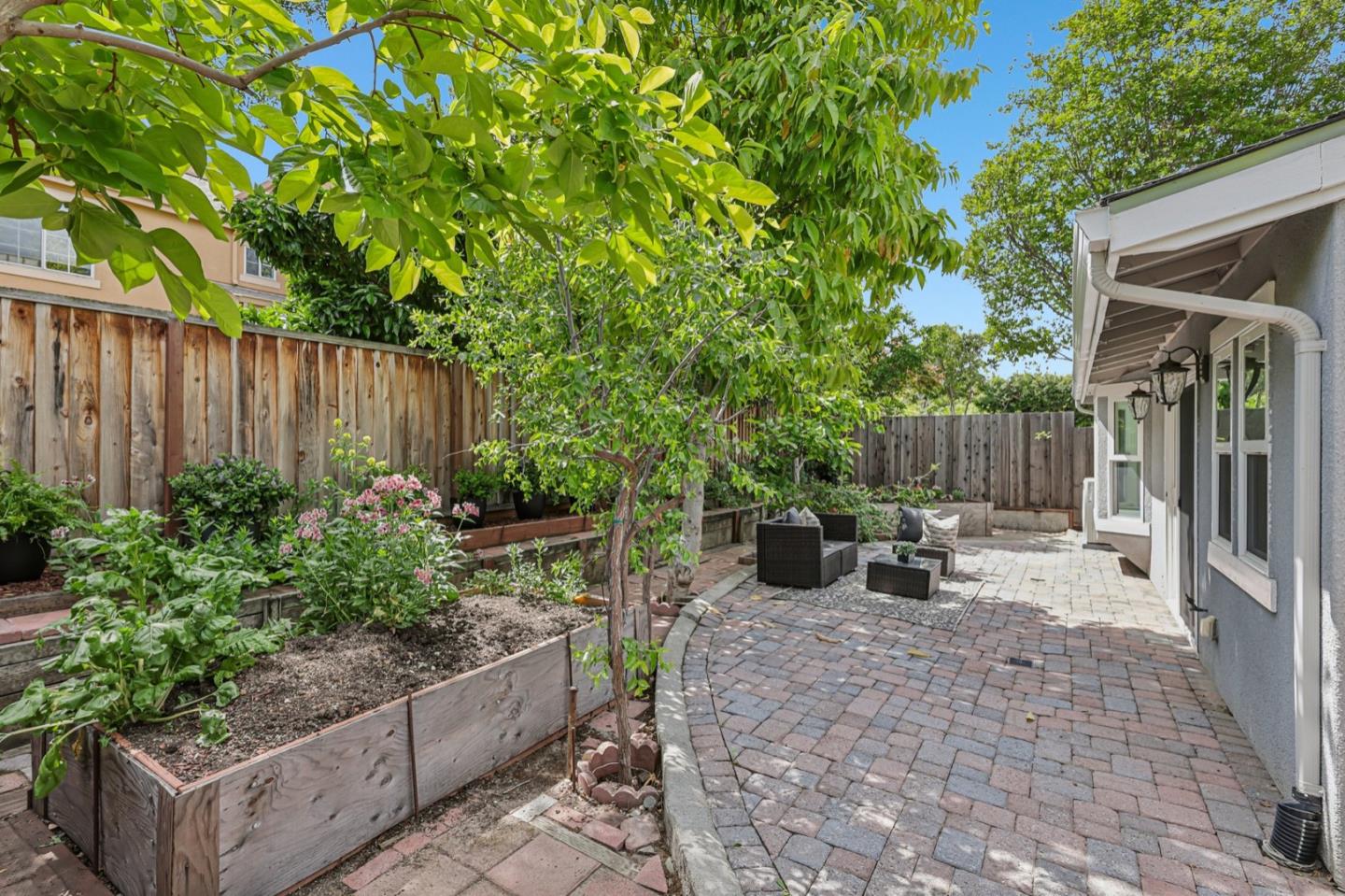 Detail Gallery Image 35 of 45 For 882 W Mc Kinley Ave, Sunnyvale,  CA 94086 - 5 Beds | 3/1 Baths