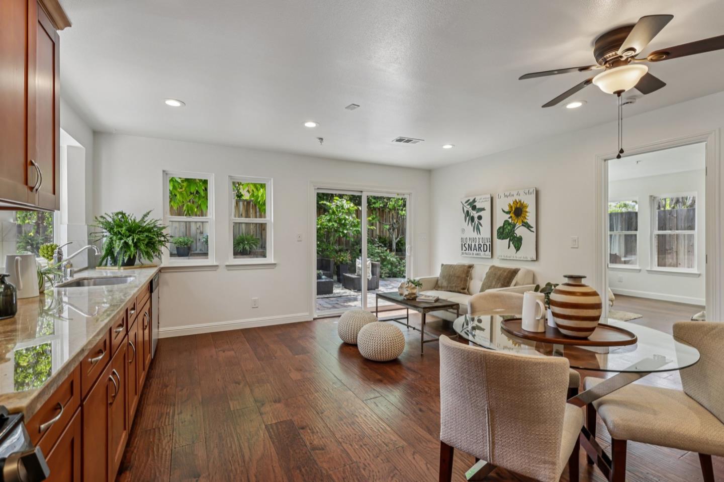 Detail Gallery Image 8 of 45 For 882 W Mc Kinley Ave, Sunnyvale,  CA 94086 - 5 Beds | 3/1 Baths