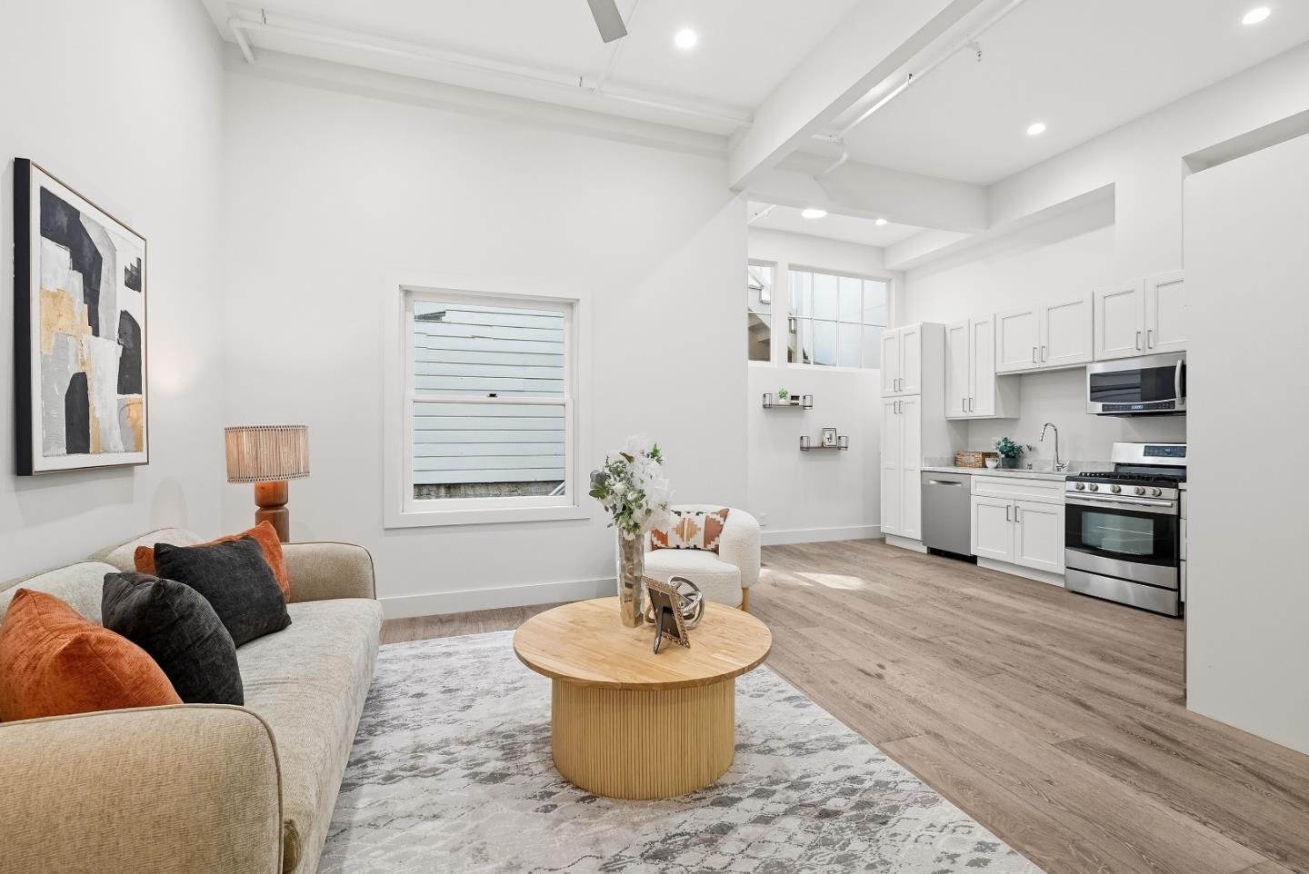 Front Image Thumbnail for ML82043877