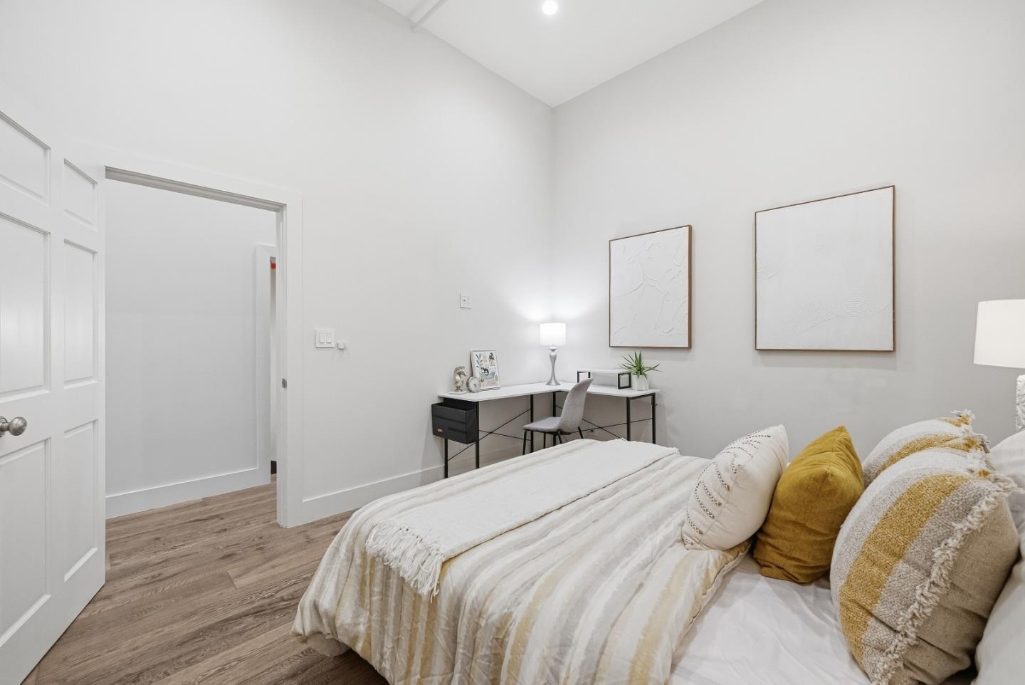 Detail Gallery Image 12 of 46 For 592 Chestnut St, San Francisco,  CA 94133 - 3 Beds | 3 Baths