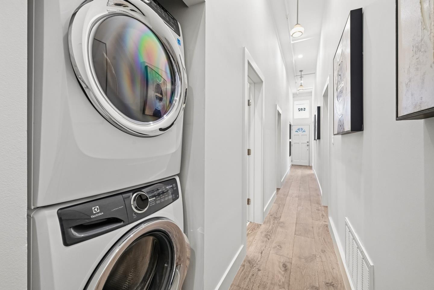 Detail Gallery Image 17 of 46 For 592 Chestnut St, San Francisco,  CA 94133 - 3 Beds | 3 Baths