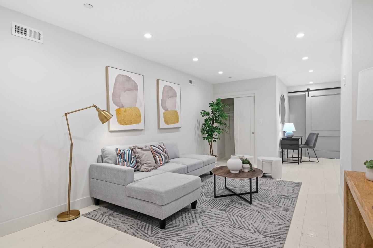 Detail Gallery Image 18 of 46 For 592 Chestnut St, San Francisco,  CA 94133 - 3 Beds | 3 Baths