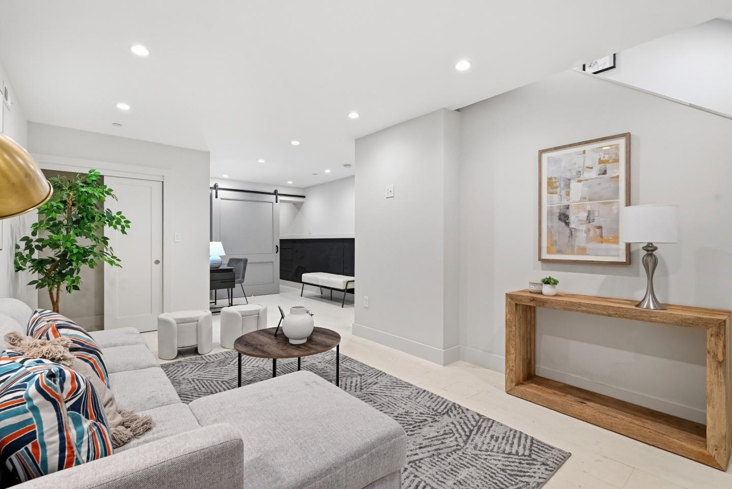 Detail Gallery Image 19 of 46 For 592 Chestnut St, San Francisco,  CA 94133 - 3 Beds | 3 Baths