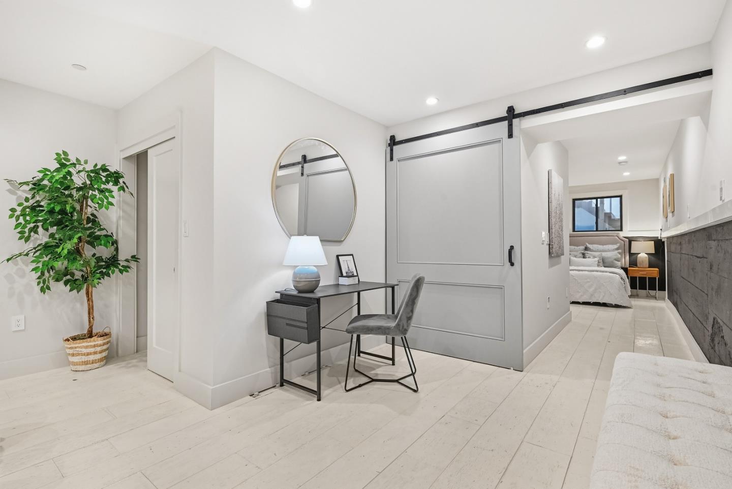 Detail Gallery Image 21 of 46 For 592 Chestnut St, San Francisco,  CA 94133 - 3 Beds | 3 Baths