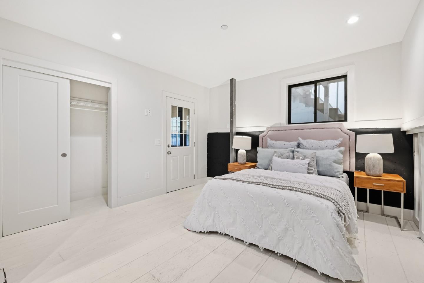 Detail Gallery Image 23 of 46 For 592 Chestnut St, San Francisco,  CA 94133 - 3 Beds | 3 Baths