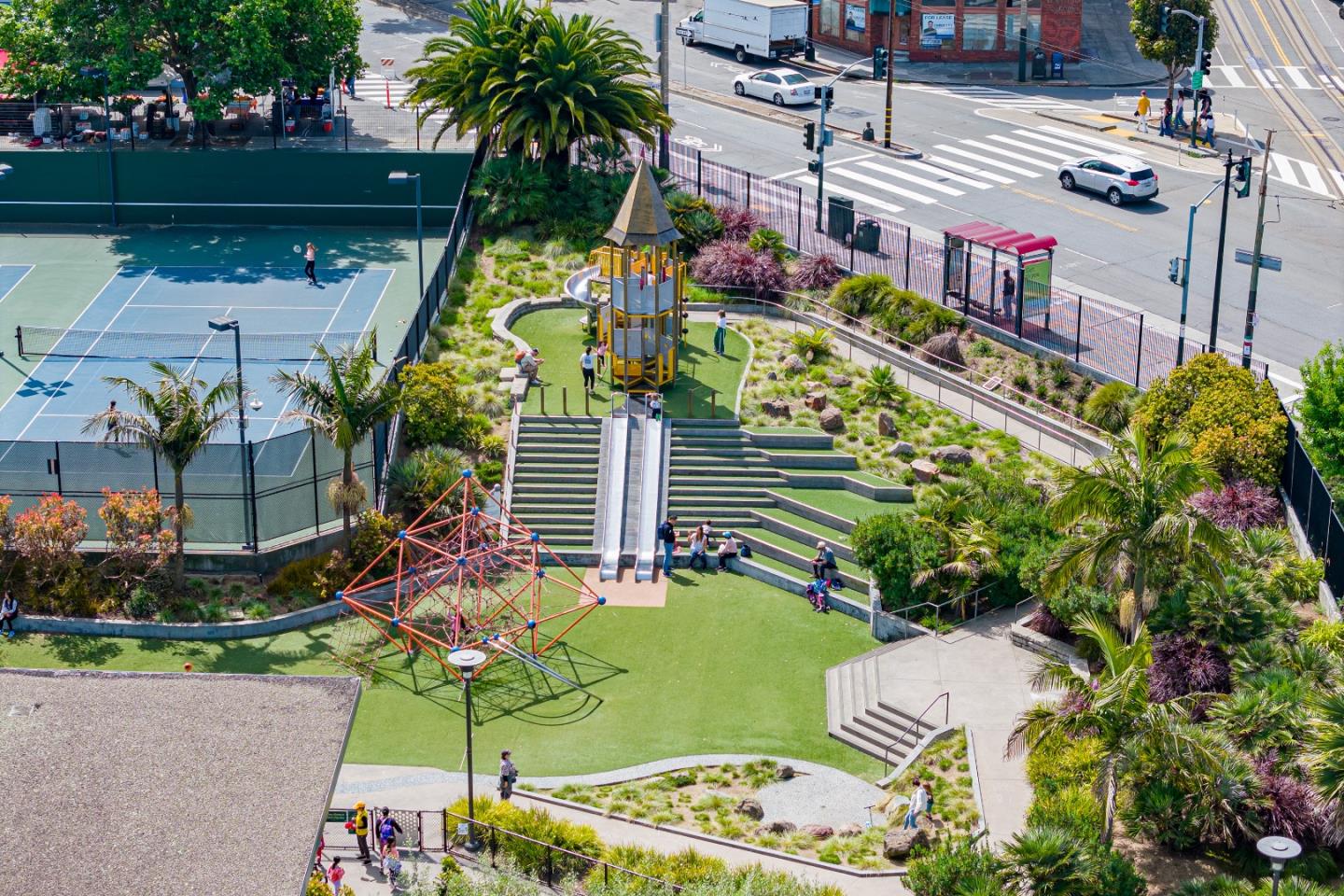 Detail Gallery Image 44 of 46 For 592 Chestnut St, San Francisco,  CA 94133 - 3 Beds | 3 Baths