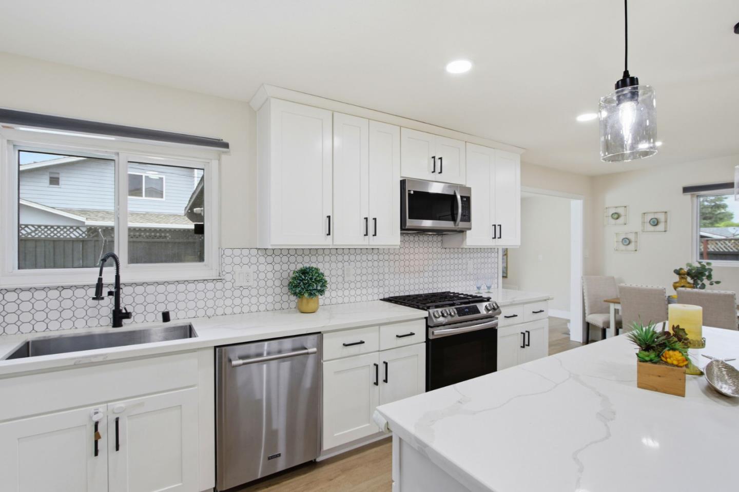 Detail Gallery Image 6 of 32 For 519 Cheyenne Ln, San Jose,  CA 95123 - 4 Beds | 2 Baths