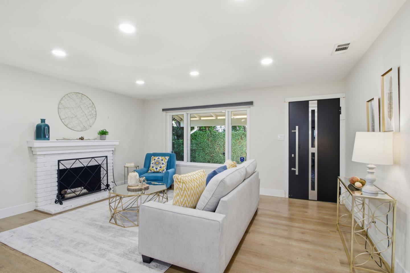 Detail Gallery Image 7 of 32 For 519 Cheyenne Ln, San Jose,  CA 95123 - 4 Beds | 2 Baths