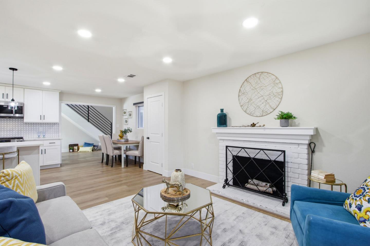 Detail Gallery Image 8 of 32 For 519 Cheyenne Ln, San Jose,  CA 95123 - 4 Beds | 2 Baths