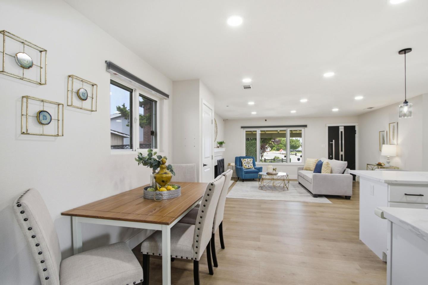 Detail Gallery Image 9 of 32 For 519 Cheyenne Ln, San Jose,  CA 95123 - 4 Beds | 2 Baths