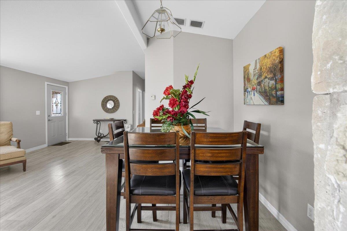 Detail Gallery Image 10 of 42 For 22 Front St #22,  Soledad,  CA 93960 - 3 Beds | 2 Baths