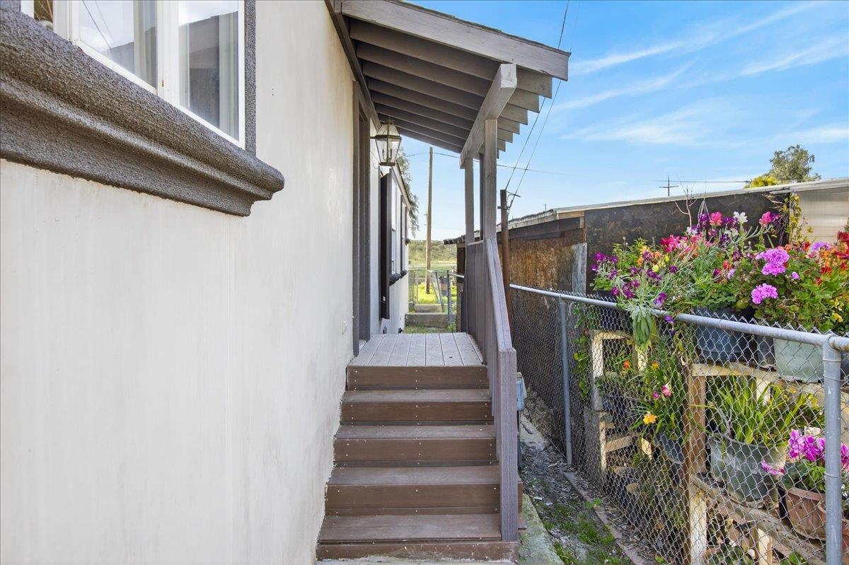 Detail Gallery Image 41 of 42 For 22 Front St #22,  Soledad,  CA 93960 - 3 Beds | 2 Baths