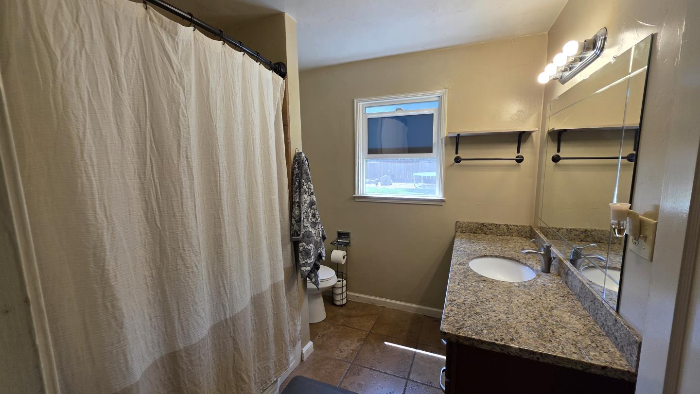 Detail Gallery Image 11 of 15 For 720 S Rose St, Turlock,  CA 95380 - 2 Beds | 1 Baths