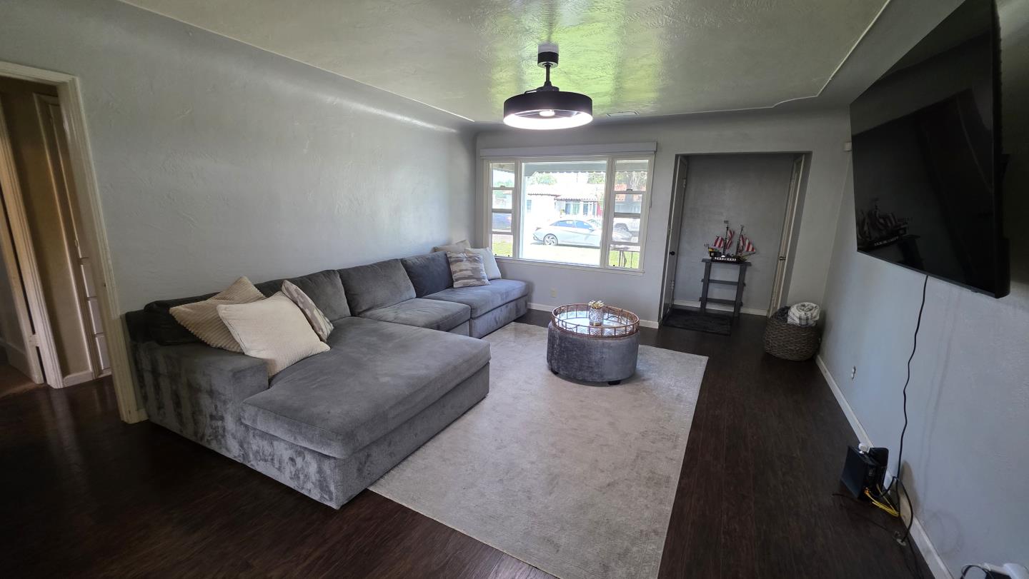 Detail Gallery Image 5 of 15 For 720 S Rose St, Turlock,  CA 95380 - 2 Beds | 1 Baths