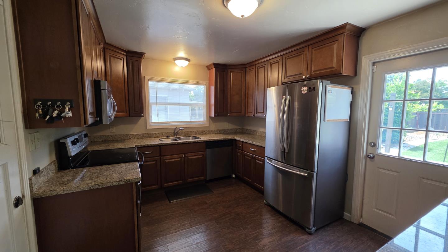 Detail Gallery Image 7 of 15 For 720 S Rose St, Turlock,  CA 95380 - 2 Beds | 1 Baths