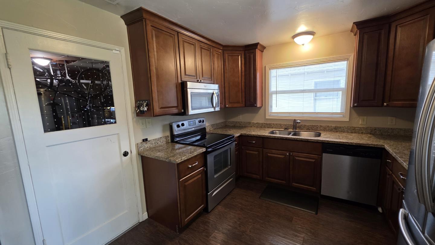 Detail Gallery Image 8 of 15 For 720 S Rose St, Turlock,  CA 95380 - 2 Beds | 1 Baths