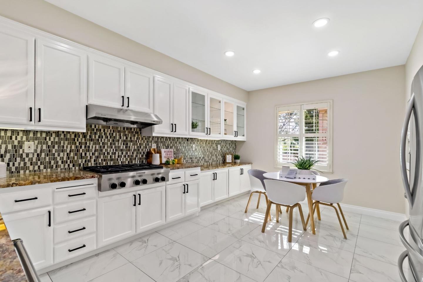 Detail Gallery Image 16 of 59 For 3766 Evangelho Cir, San Jose,  CA 95148 - 4 Beds | 2/1 Baths