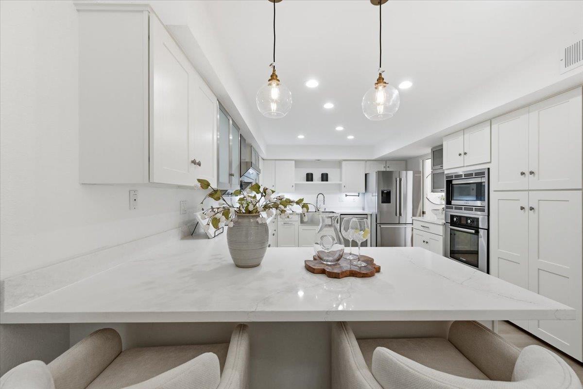 Detail Gallery Image 23 of 100 For 142 Calle Larga, Los Gatos,  CA 95032 - 3 Beds | 3 Baths