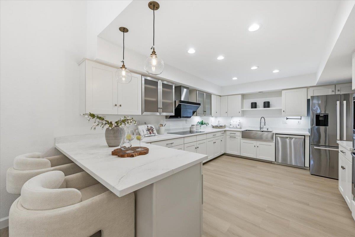 Detail Gallery Image 25 of 100 For 142 Calle Larga, Los Gatos,  CA 95032 - 3 Beds | 3 Baths