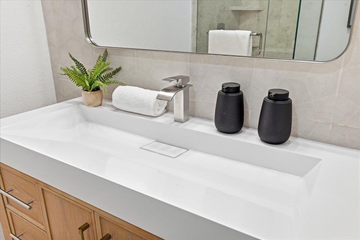 Detail Gallery Image 72 of 100 For 142 Calle Larga, Los Gatos,  CA 95032 - 3 Beds | 3 Baths