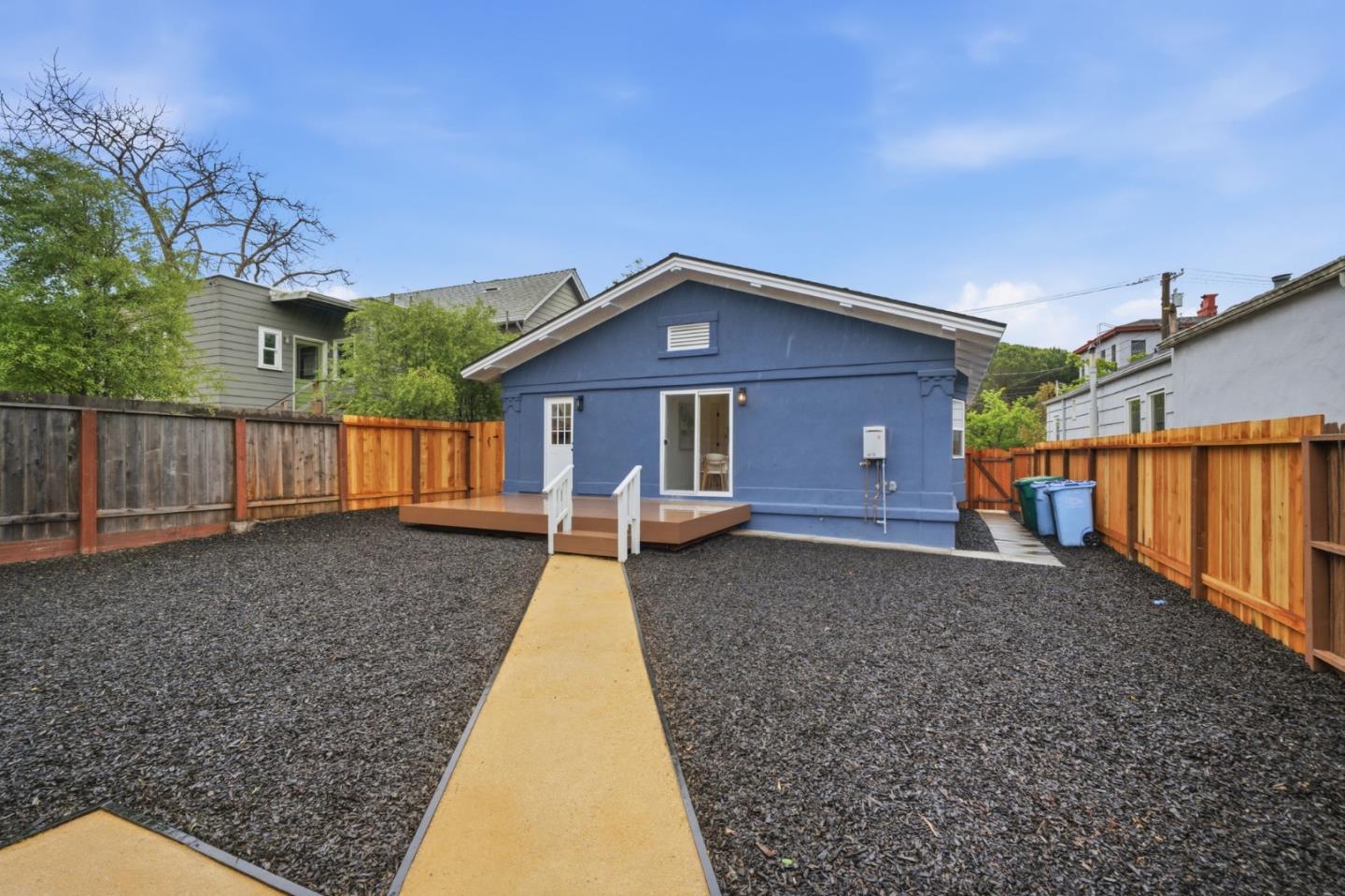 Detail Gallery Image 18 of 38 For 1809 Channing Way, Berkeley,  CA 94703 - 3 Beds | 2 Baths