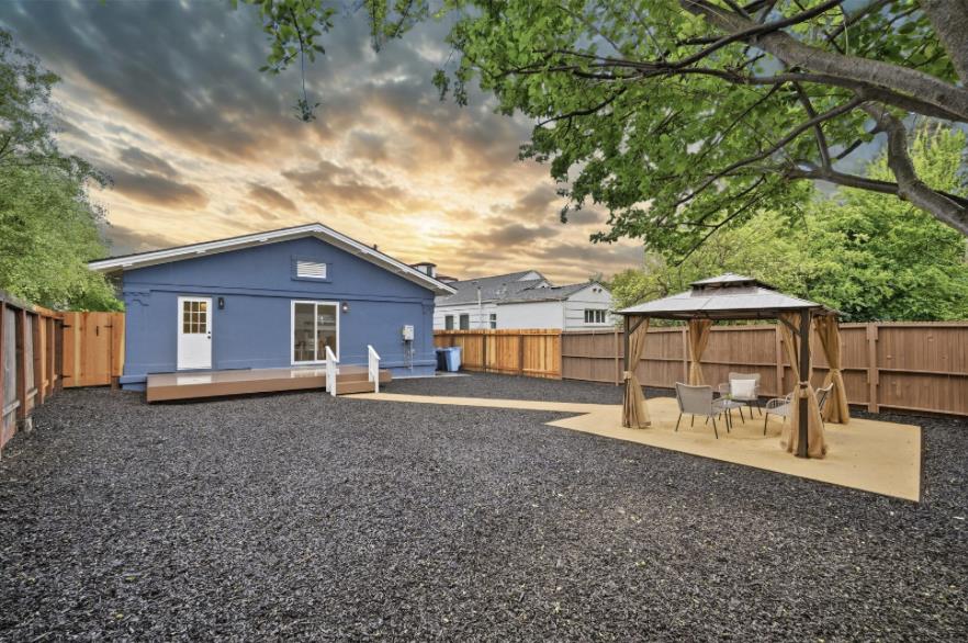 Detail Gallery Image 34 of 38 For 1809 Channing Way, Berkeley,  CA 94703 - 3 Beds | 2 Baths