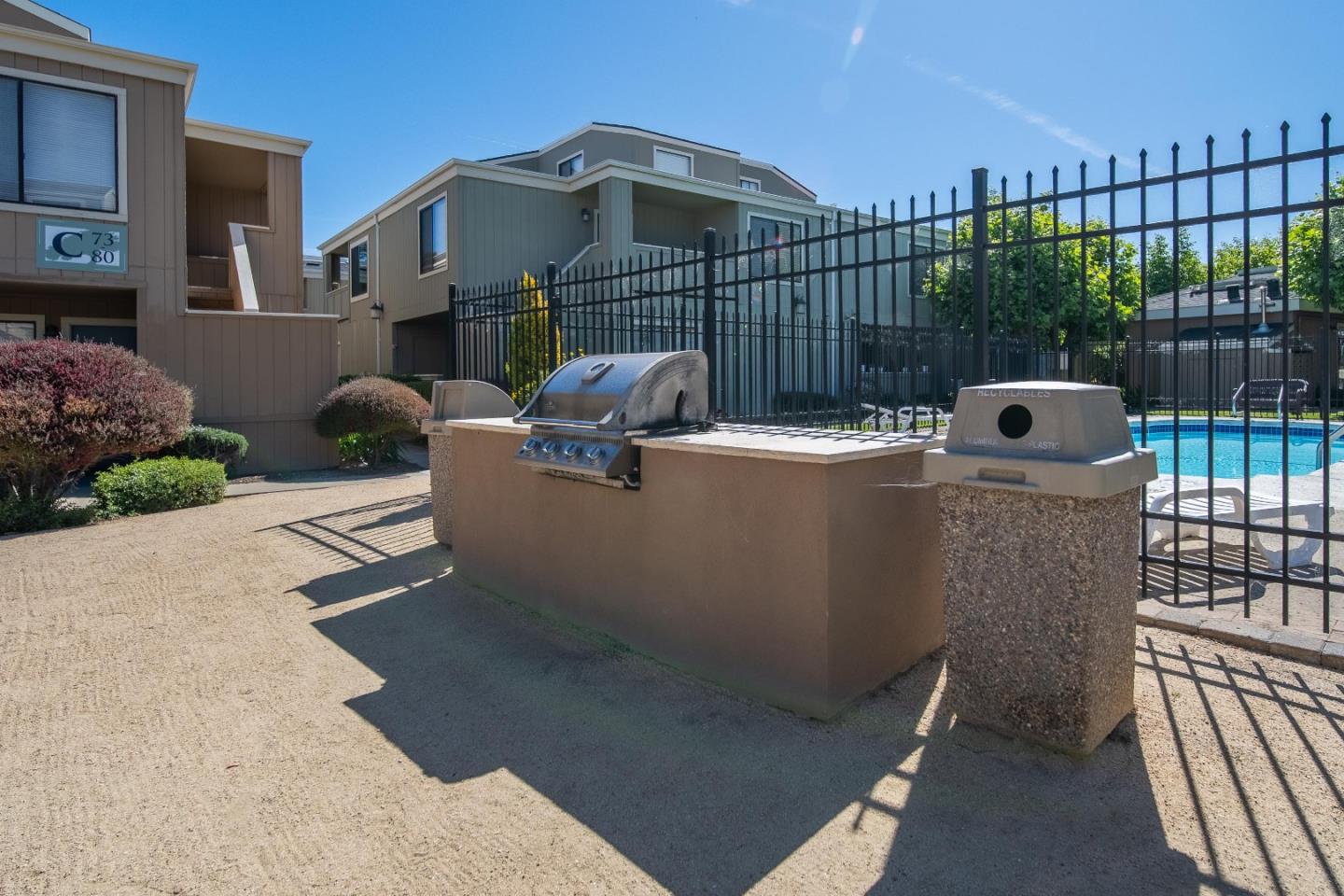 Detail Gallery Image 8 of 34 For 820 Casanova Ave #69,  Monterey,  CA 93940 - 2 Beds | 1 Baths