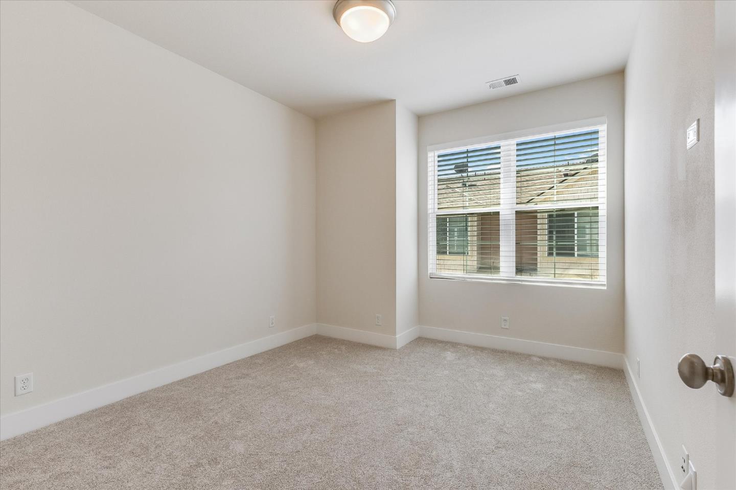 Detail Gallery Image 13 of 23 For 18524 Poppy Jasper Ln, Morgan Hill,  CA 95037 - 3 Beds | 3 Baths