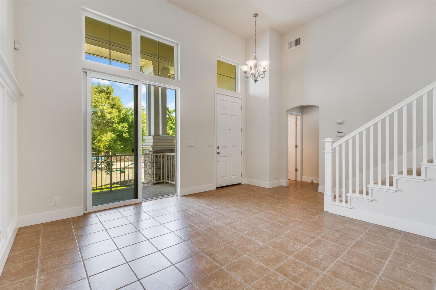 Detail Gallery Image 3 of 23 For 18524 Poppy Jasper Ln, Morgan Hill,  CA 95037 - 3 Beds | 3 Baths