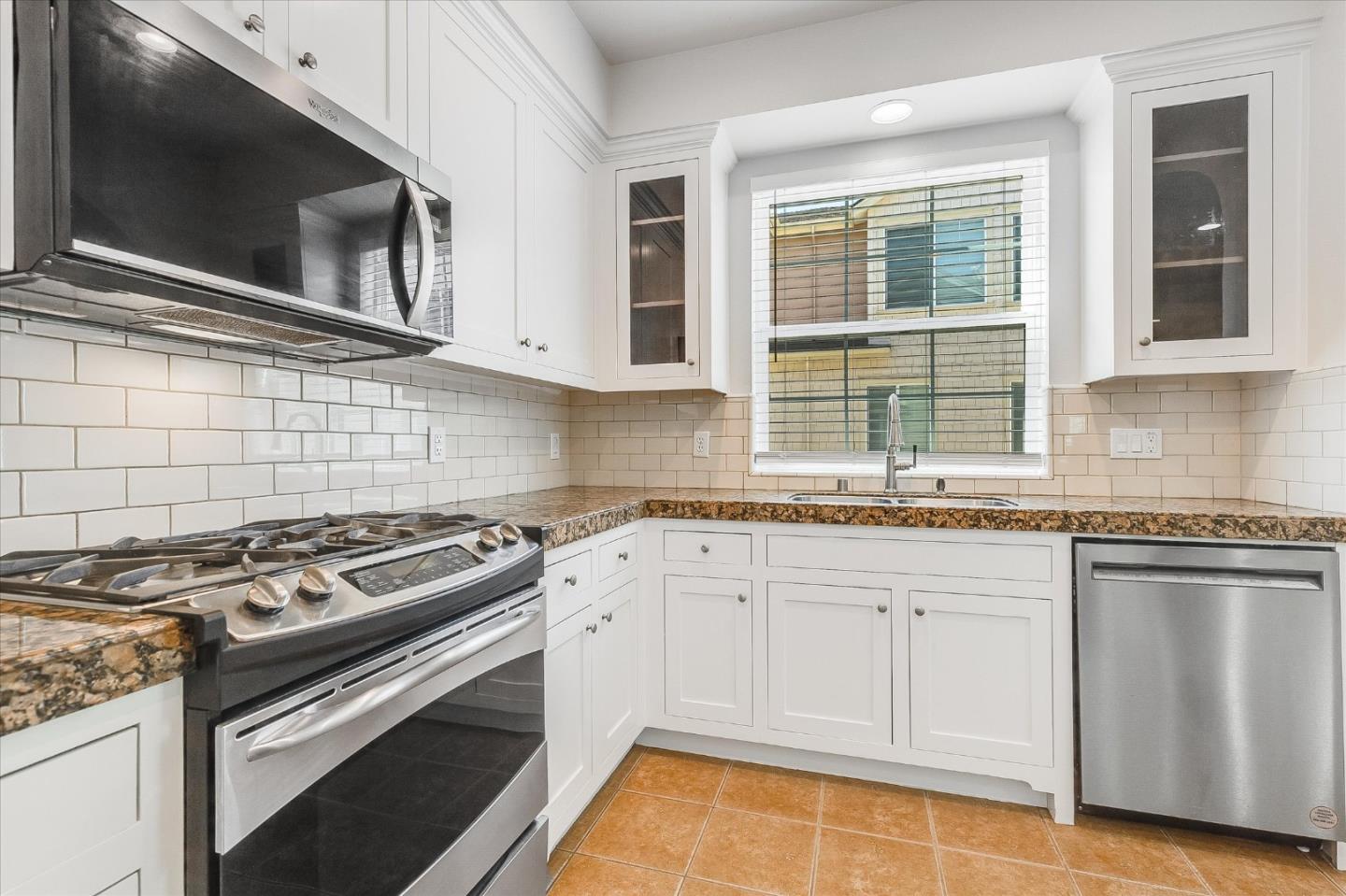 Detail Gallery Image 5 of 23 For 18524 Poppy Jasper Ln, Morgan Hill,  CA 95037 - 3 Beds | 3 Baths