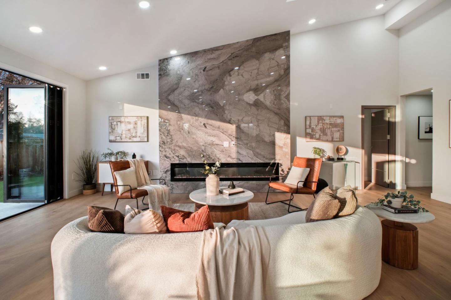 Detail Gallery Image 21 of 54 For 806 Emily Dr, Mountain View,  CA 94043 - 4 Beds | 2/1 Baths