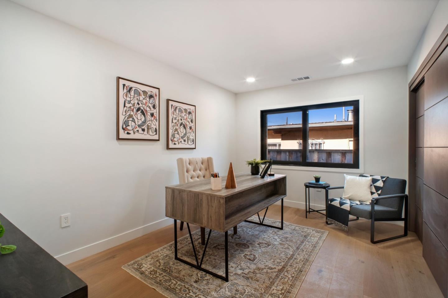 Detail Gallery Image 35 of 54 For 806 Emily Dr, Mountain View,  CA 94043 - 4 Beds | 2/1 Baths