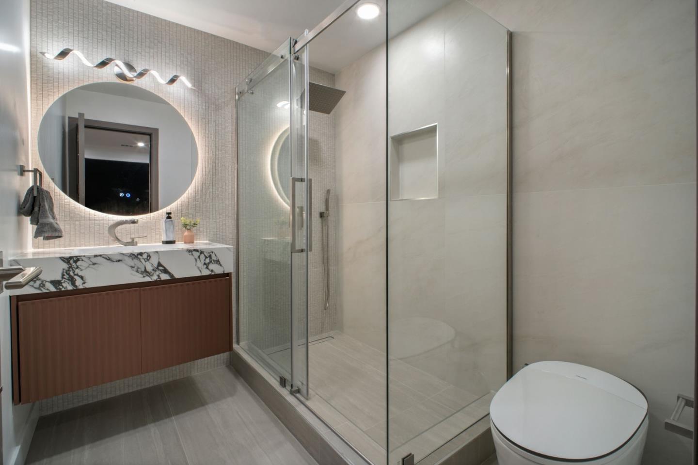 Detail Gallery Image 37 of 54 For 806 Emily Dr, Mountain View,  CA 94043 - 4 Beds | 2/1 Baths