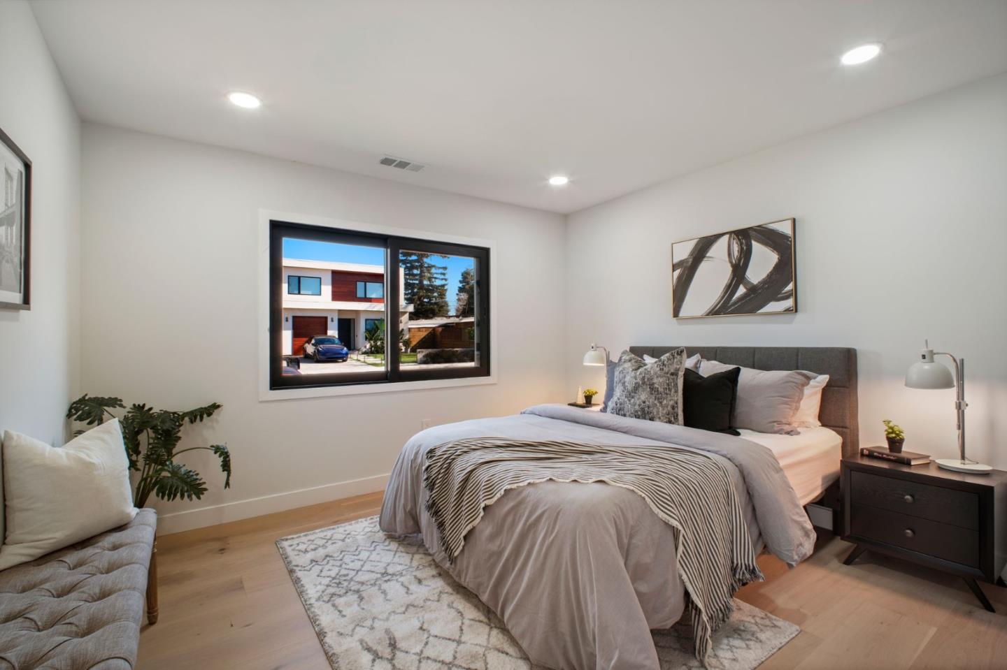 Detail Gallery Image 38 of 54 For 806 Emily Dr, Mountain View,  CA 94043 - 4 Beds | 2/1 Baths