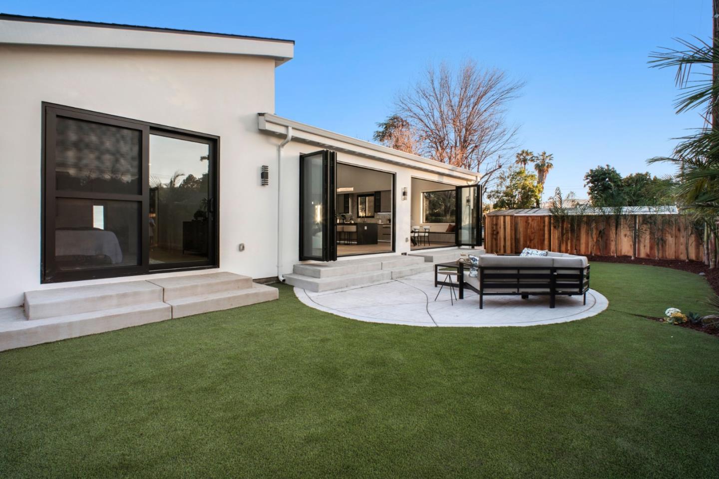 Detail Gallery Image 45 of 54 For 806 Emily Dr, Mountain View,  CA 94043 - 4 Beds | 2/1 Baths