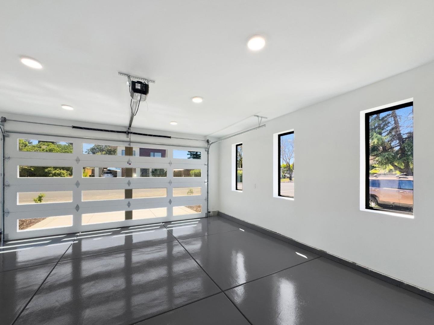 Detail Gallery Image 49 of 54 For 806 Emily Dr, Mountain View,  CA 94043 - 4 Beds | 2/1 Baths