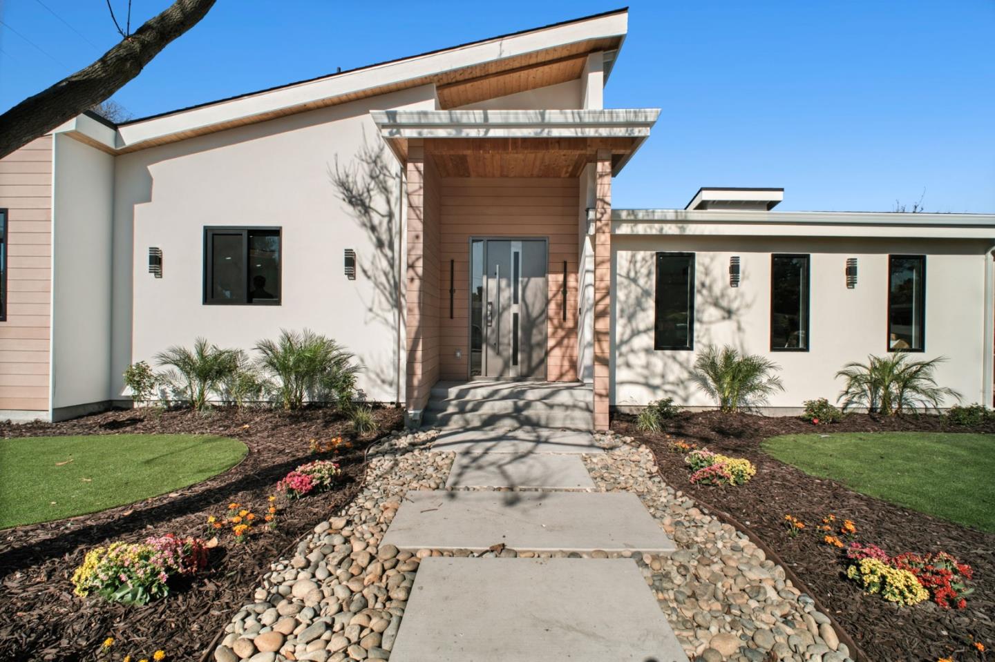 Detail Gallery Image 51 of 54 For 806 Emily Dr, Mountain View,  CA 94043 - 4 Beds | 2/1 Baths