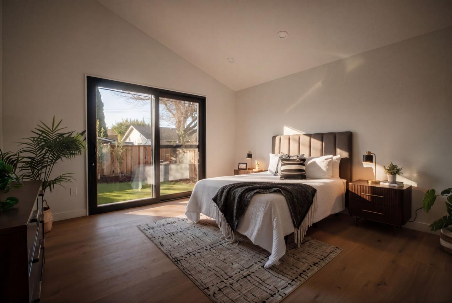 Detail Gallery Image 7 of 54 For 806 Emily Dr, Mountain View,  CA 94043 - 4 Beds | 2/1 Baths