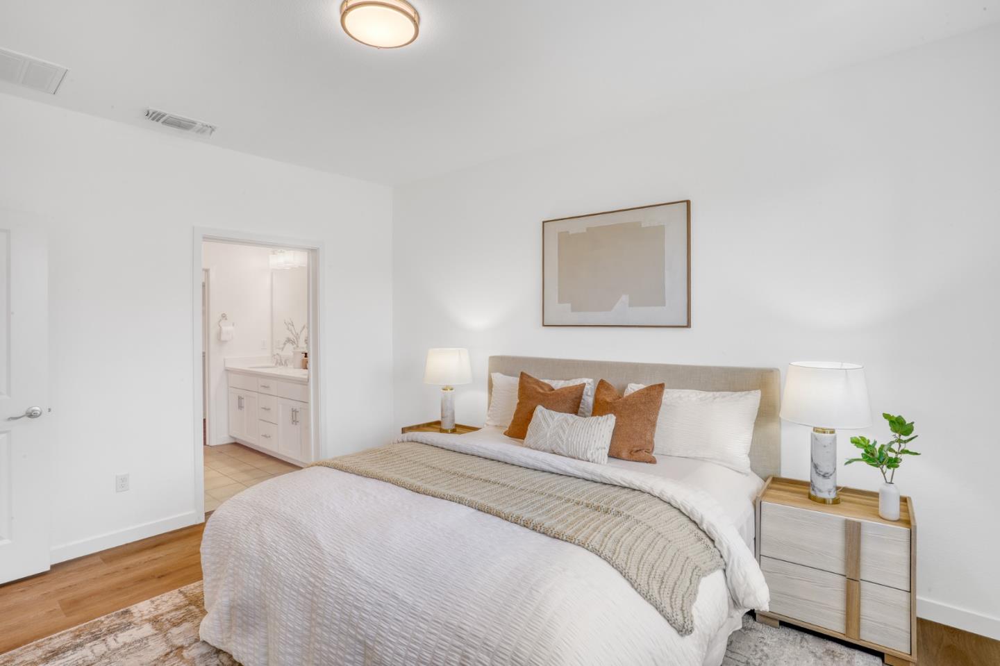 Detail Gallery Image 12 of 34 For 229 Orbit Way, Mountain View,  CA 94043 - 3 Beds | 3/1 Baths