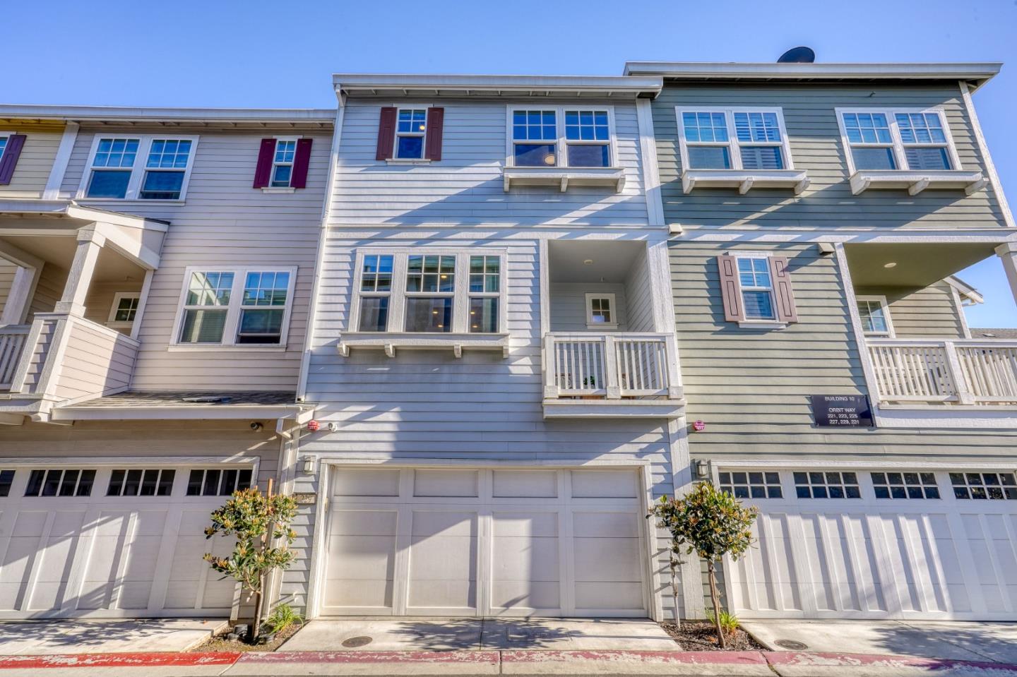 Detail Gallery Image 24 of 34 For 229 Orbit Way, Mountain View,  CA 94043 - 3 Beds | 3/1 Baths