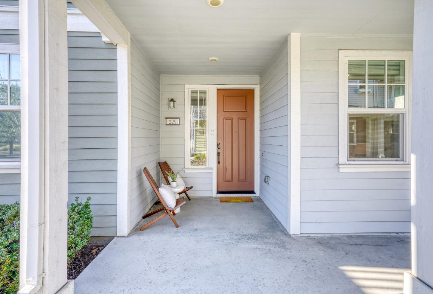 Detail Gallery Image 25 of 34 For 229 Orbit Way, Mountain View,  CA 94043 - 3 Beds | 3/1 Baths