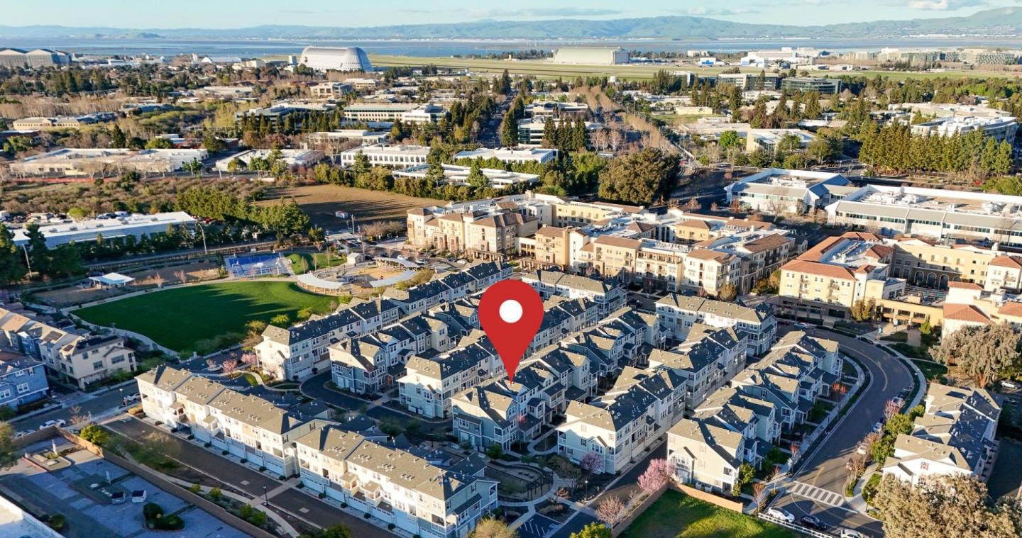 Detail Gallery Image 33 of 34 For 229 Orbit Way, Mountain View,  CA 94043 - 3 Beds | 3/1 Baths