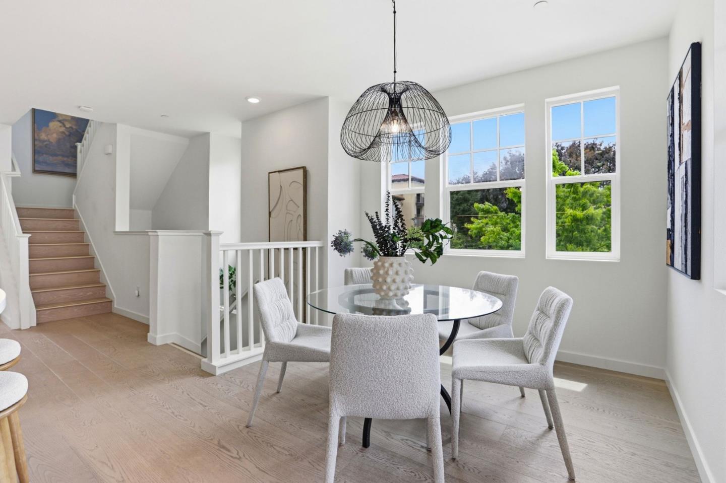 Detail Gallery Image 11 of 38 For 209 Infinity Way, Mountain View,  CA 94043 - 4 Beds | 3/1 Baths