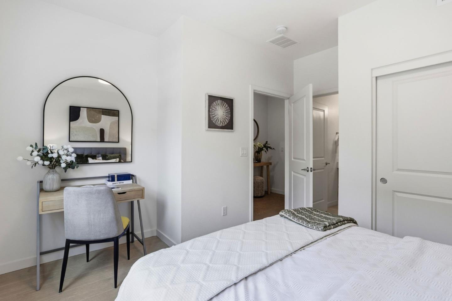 Detail Gallery Image 12 of 38 For 209 Infinity Way, Mountain View,  CA 94043 - 4 Beds | 3/1 Baths