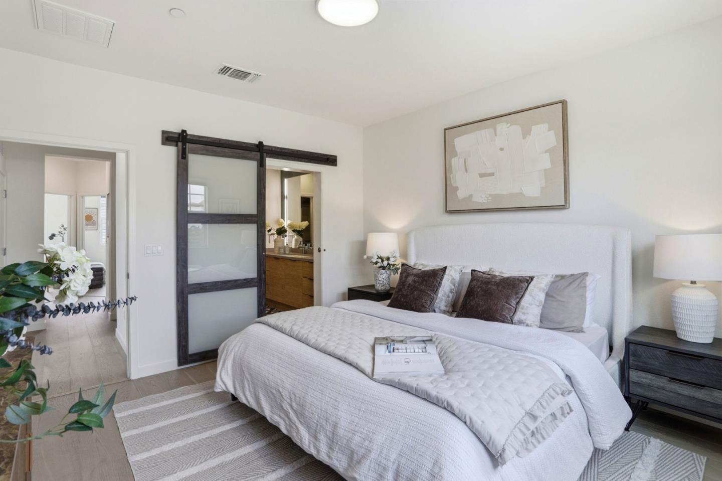 Detail Gallery Image 16 of 38 For 209 Infinity Way, Mountain View,  CA 94043 - 4 Beds | 3/1 Baths