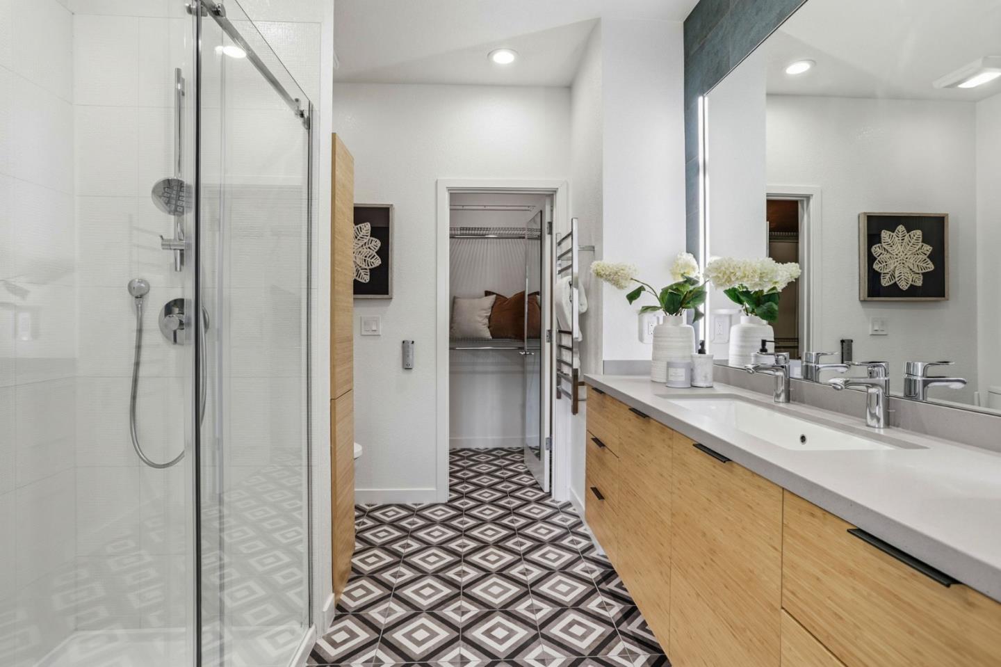 Detail Gallery Image 22 of 38 For 209 Infinity Way, Mountain View,  CA 94043 - 4 Beds | 3/1 Baths