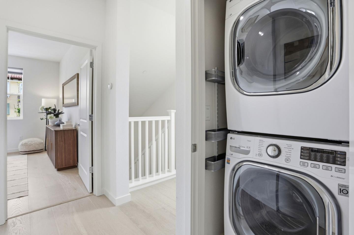 Detail Gallery Image 29 of 38 For 209 Infinity Way, Mountain View,  CA 94043 - 4 Beds | 3/1 Baths