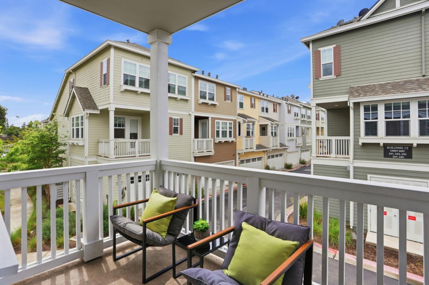 Detail Gallery Image 32 of 38 For 209 Infinity Way, Mountain View,  CA 94043 - 4 Beds | 3/1 Baths