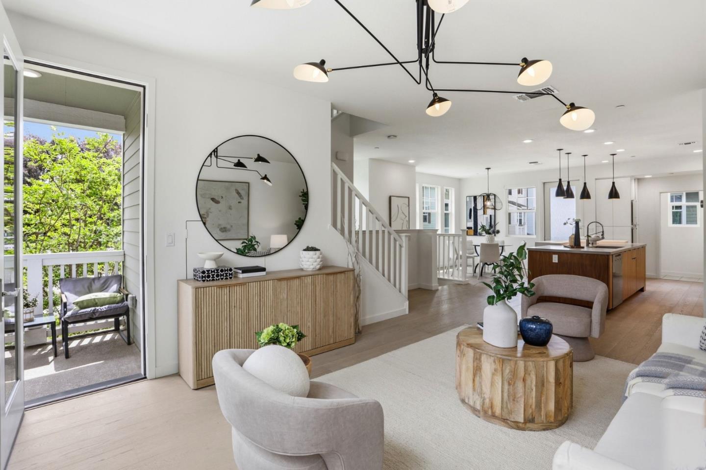 Detail Gallery Image 6 of 38 For 209 Infinity Way, Mountain View,  CA 94043 - 4 Beds | 3/1 Baths