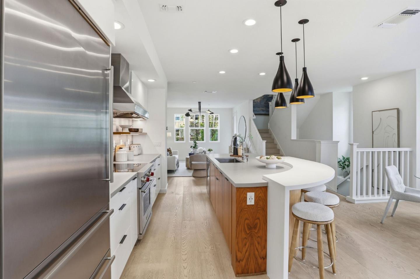 Detail Gallery Image 9 of 38 For 209 Infinity Way, Mountain View,  CA 94043 - 4 Beds | 3/1 Baths